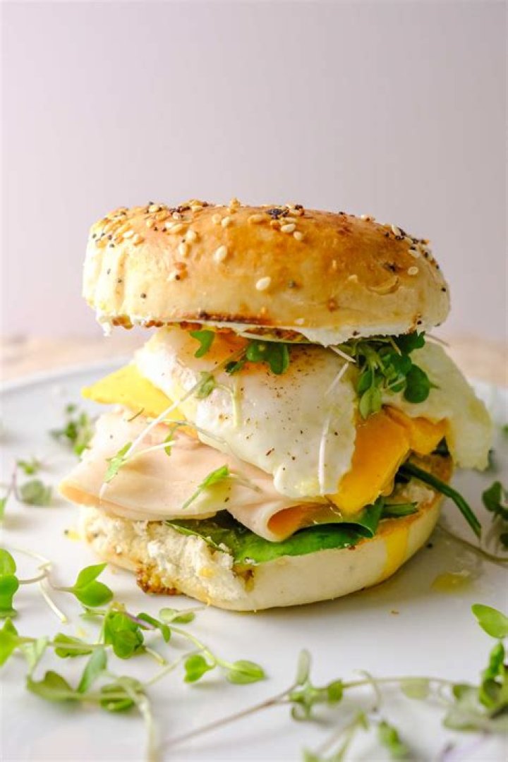 Are bagel sandwiches healthy?