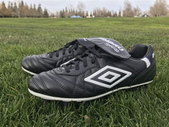 Are umbro football boots true to size?