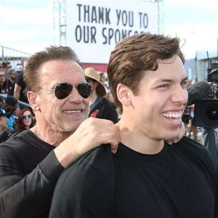 Can patrick schwarzenegger speak german?