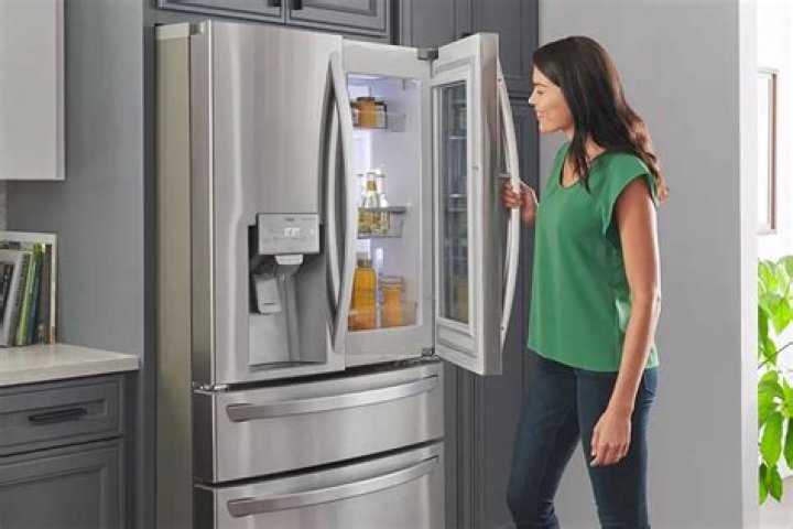 Can refrigerators be kept outside?