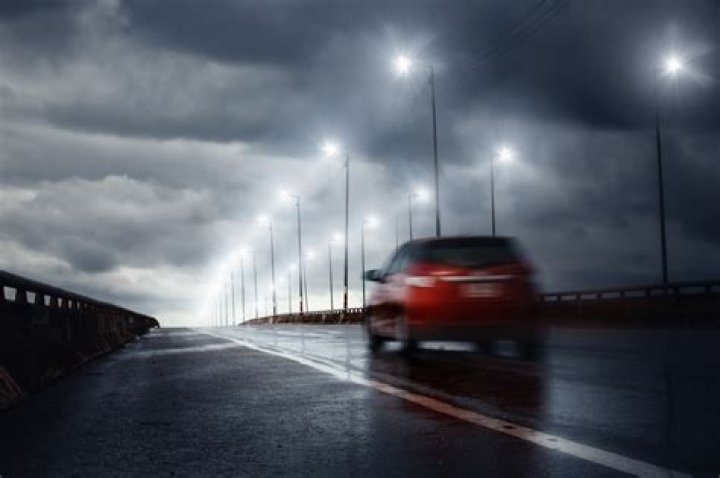 Can you drive in a thunderstorm?