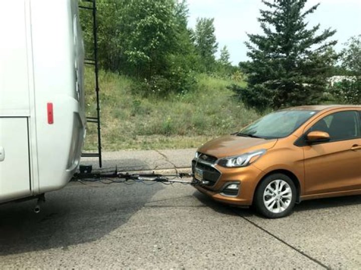 Can you flat tow a suburban?