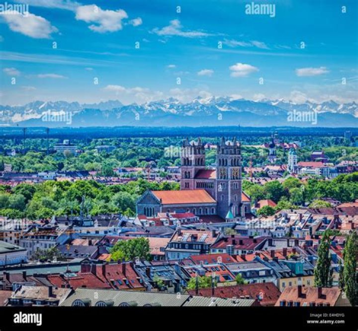 Can you see the alps from munich?