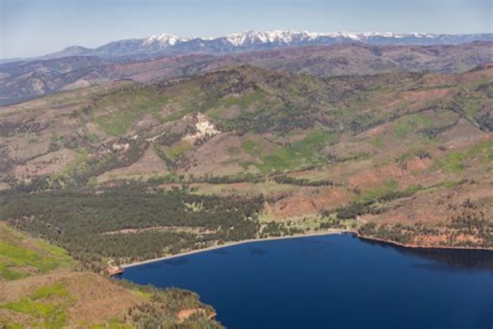 Can you swim in vallecito reservoir?
