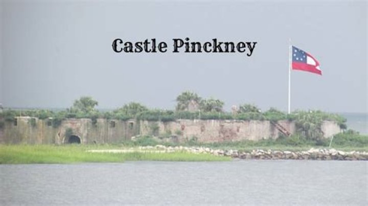 Can you visit castle pinckney?