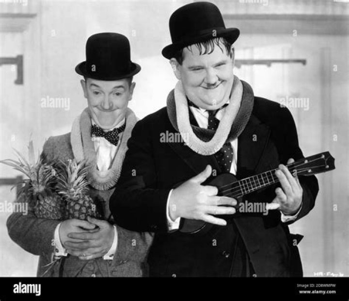 Could oliver hardy sing?