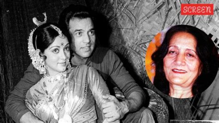 Did dharmendra divorce prakash kaur?