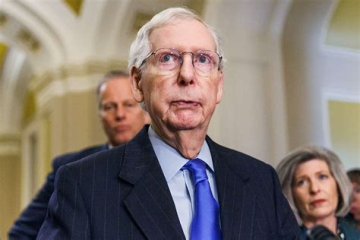 Did mitch mcconnell serve in the military?