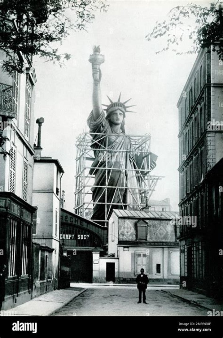 Did the french built the statue of liberty?