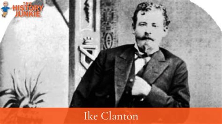 Did wyatt earp kill ike clanton?