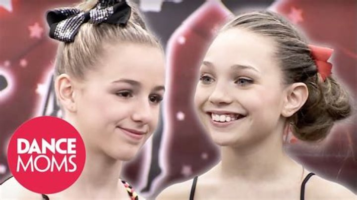 Do maddie and mackenzie still dance?