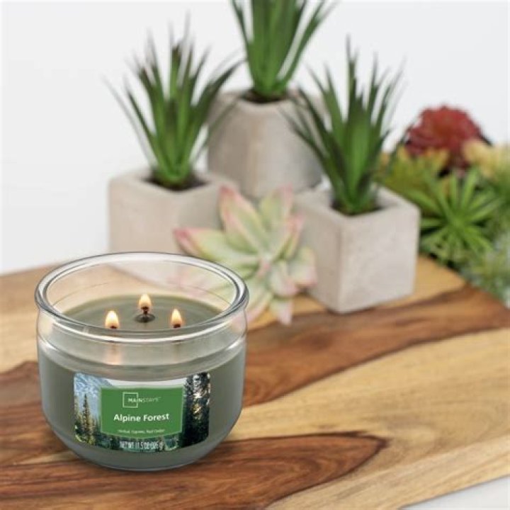 Do mainstays candles have paraffin?