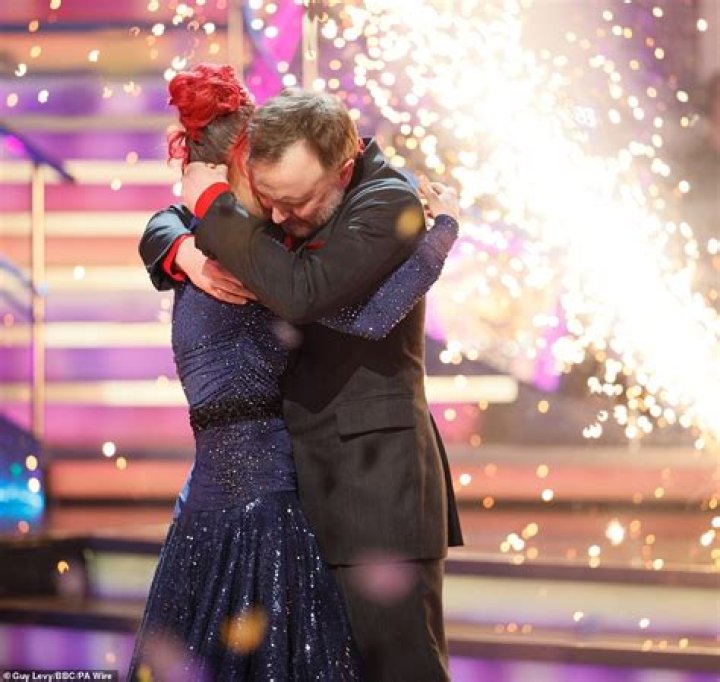 Has dianne buswell left strictly?