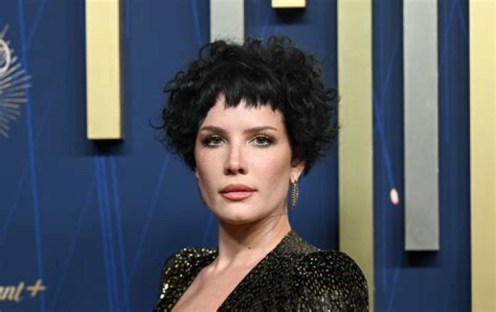 Has halsey cancelled her tour?