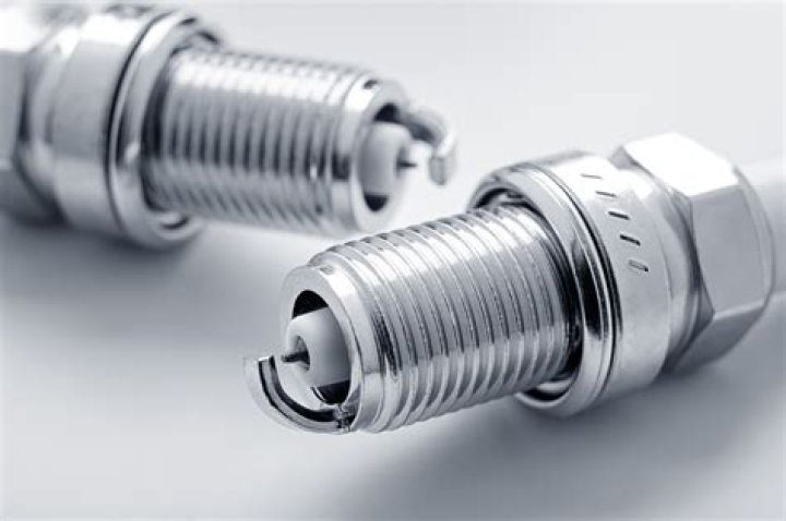 Has no spark in spark plugs?