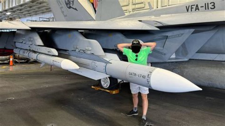 How do reflect missile percentages add / combine?