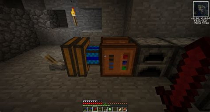How to use the Carpenter from the Forestry mod?