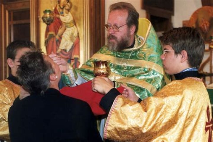 Is intinction allowed in the catholic church?