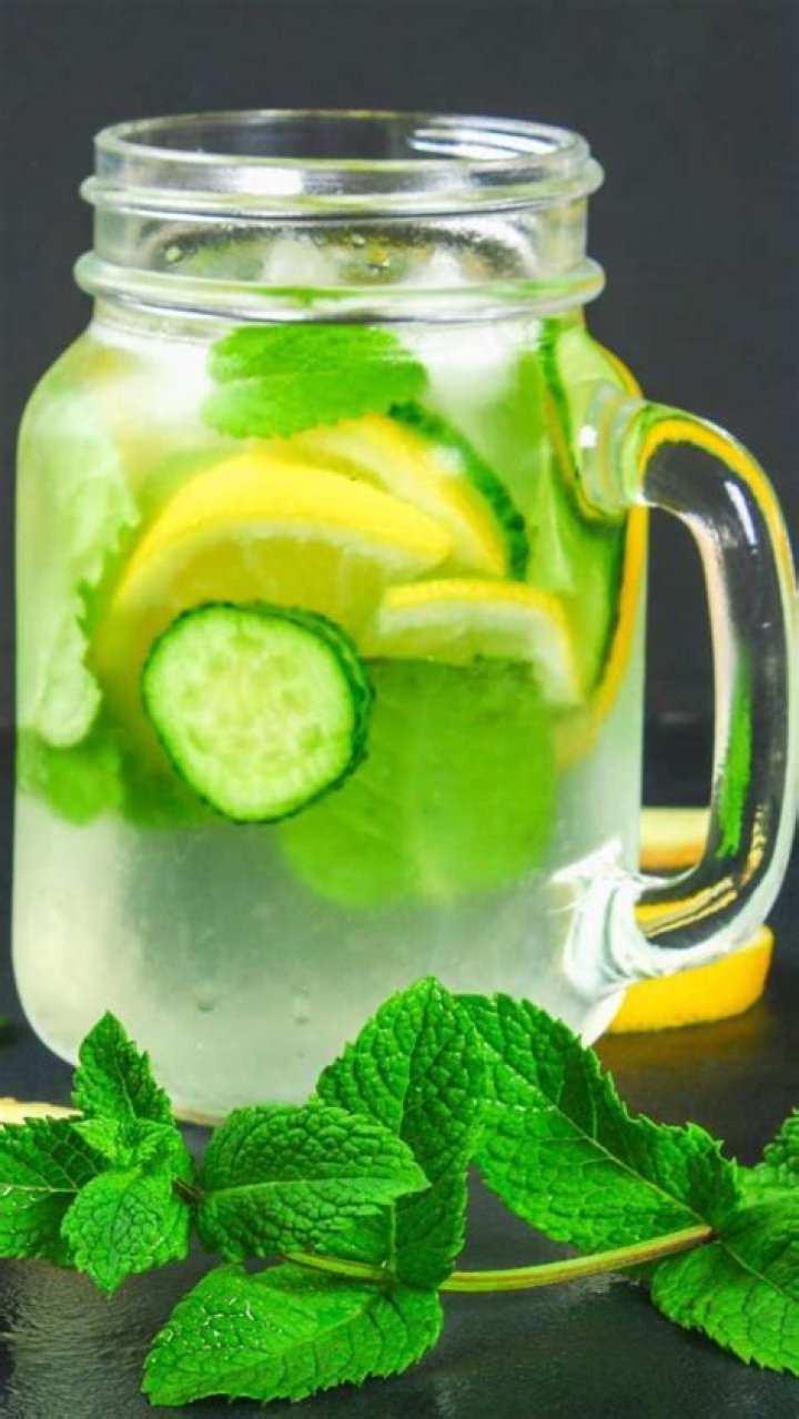 Is mint water healthy?