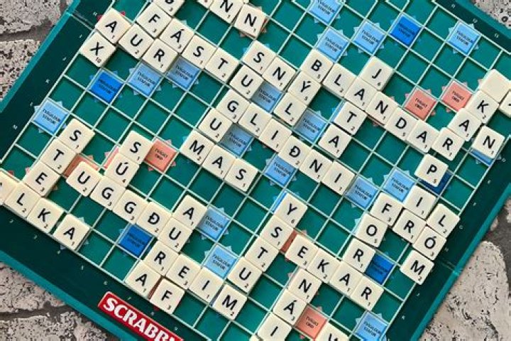Is zones a scrabble word?