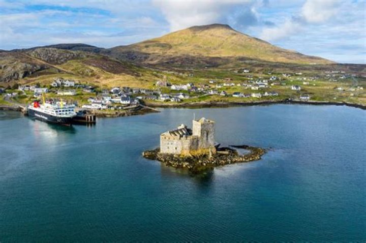 On shetland who is alice?