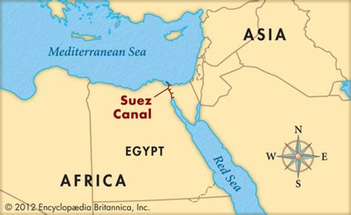 Were is suez canal?