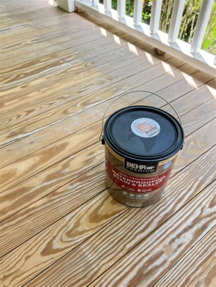 What color is driftwood stain?