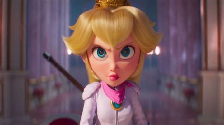 What is Princess Peach's protection super effect and what does it do?