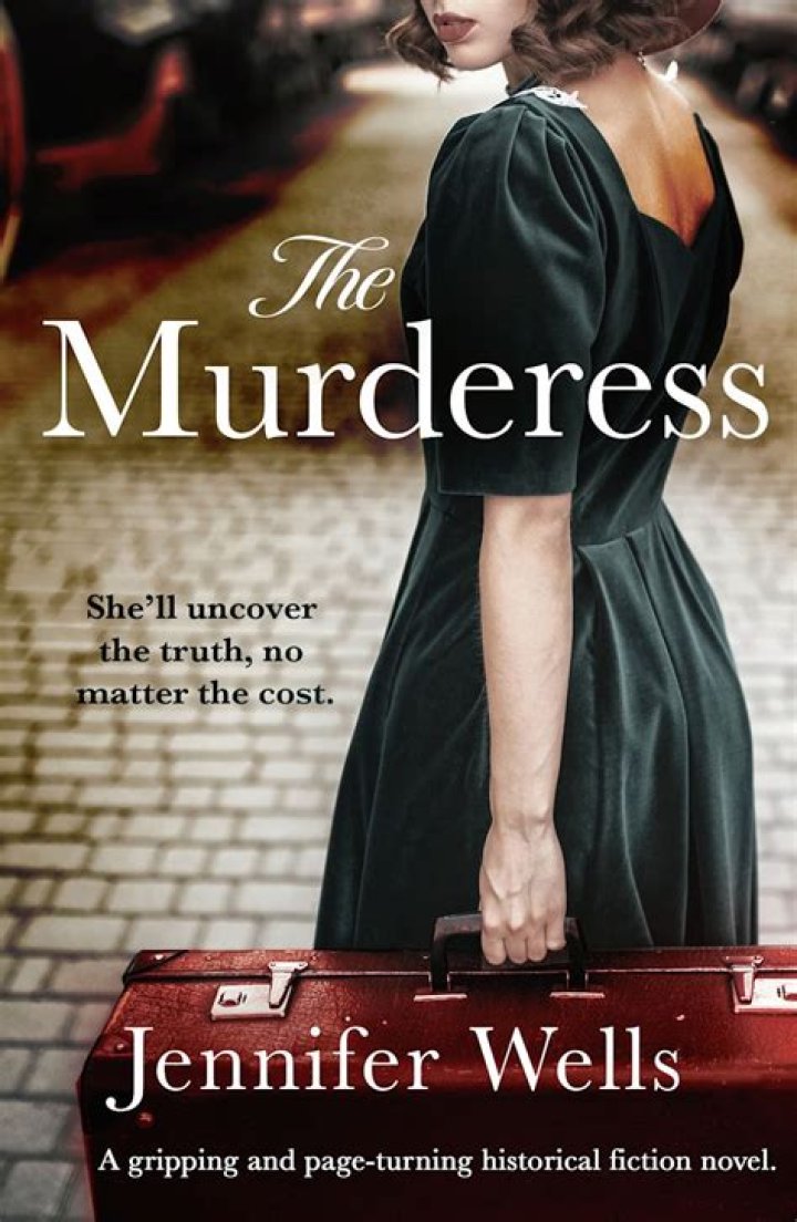 What is the meaning of murderess in english?