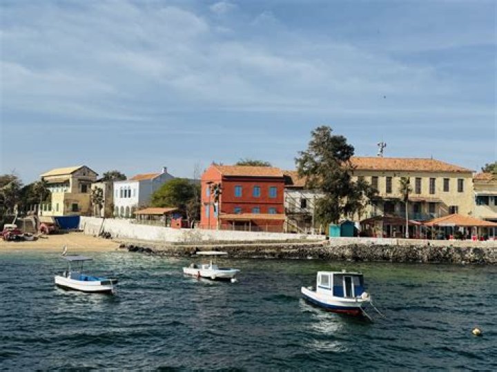 Whats hello in wolof?