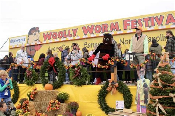 When is the woolly worm festival in beattyville ky?
