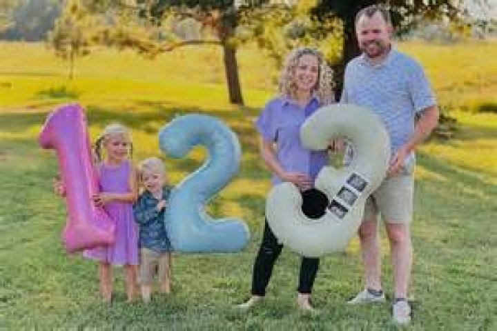 Where do john and abbie live?