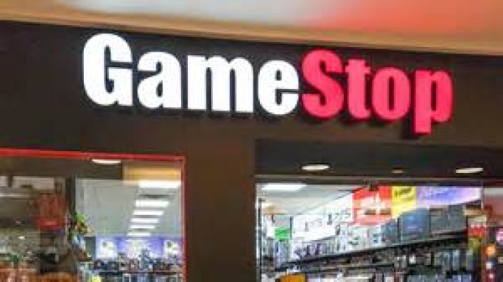 Who halted trading on gamestop?